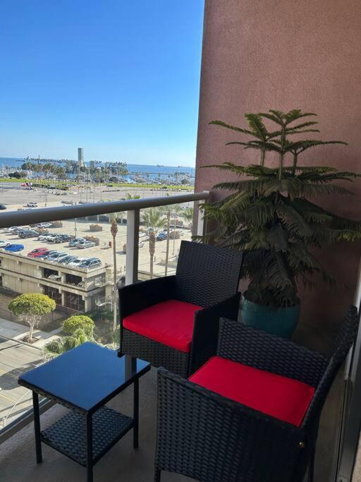 A Corner Unit With Ocean Views From Every Room Лонг Бич Экстерьер фото