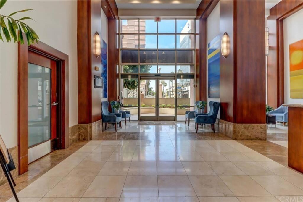 A Corner Unit With Ocean Views From Every Room Лонг Бич Экстерьер фото
