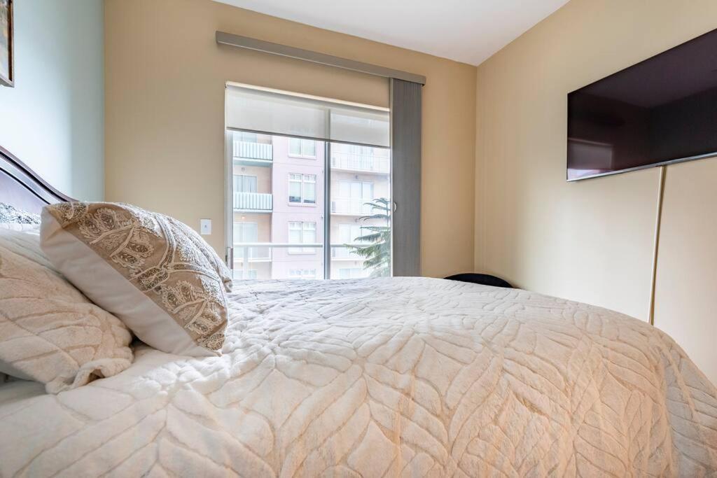 A Corner Unit With Ocean Views From Every Room Лонг Бич Экстерьер фото